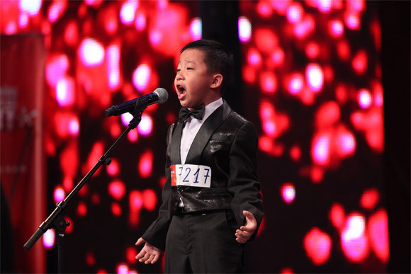 Hoài Linh, Thành Lộc "quay lưng" với Huy Tuấn vì cậu bé 7 tuổi ảnh 3