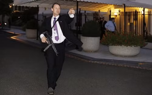 8 tuyên truyền viên dịch Ebola bị sát hại dã man trong vùng bệnh ảnh 3