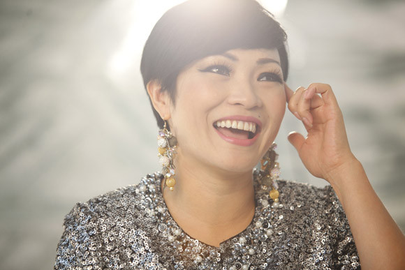 Phương Thanh "đọ sắc" cùng "Người đẹp Tây Đô" Việt Trinh ảnh 2