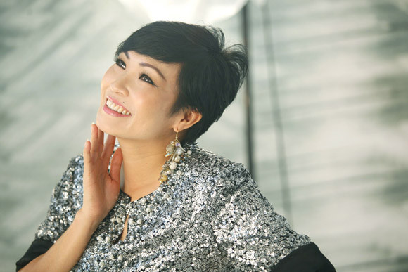 Phương Thanh "đọ sắc" cùng "Người đẹp Tây Đô" Việt Trinh ảnh 4