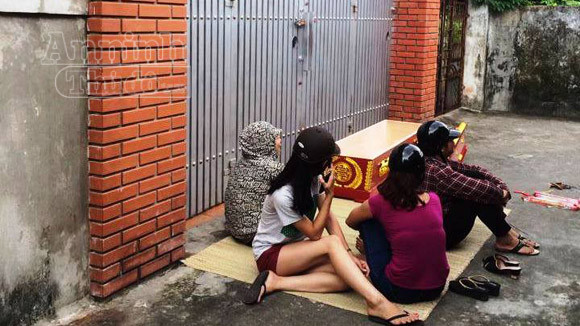 Chồng lĩnh án tù chung thân, vợ mang quan tài đi đòi tiền... chạy án ảnh 1