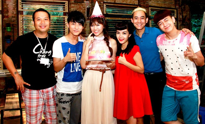 Hari Won đón tuổi mới bên Sơn Tùng M-TP ảnh 8