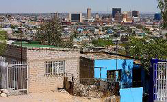 Nhà máy bánh kẹo phát nổ, 40 người bị thương, 20 người mất tích ảnh 1