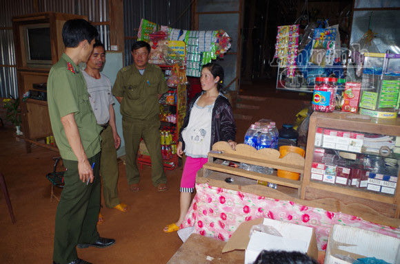 Rượu vào mang dao đi cướp tài sản ảnh 2