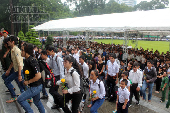 Những người cuối cùng được vào viếng Đại tướng Võ Nguyên Giáp ảnh 21