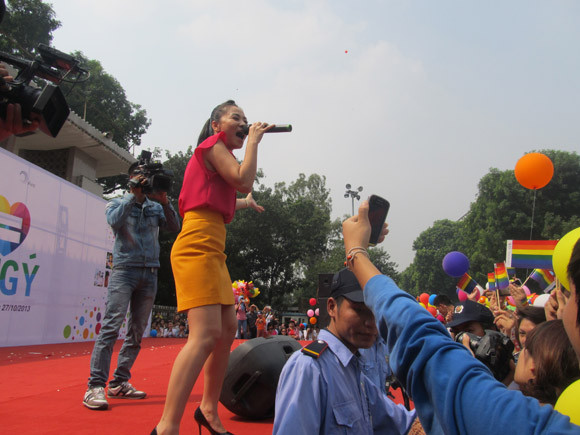 2 cặp đôi đồng giới công khai tổ chức đám cưới tại Hà Nội ảnh 20