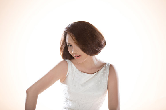 Lộ diện giám khảo đầu tiên của "The X-Factor Việt Nam" ảnh 4