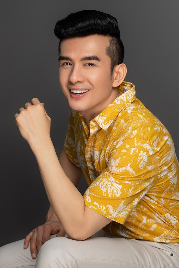 Đan Trường vẫn rất "đắt sô" khắp trong Nam ngoài Bắc Đan Trường vẫn rất "đắt sô" khắp trong Nam ngoài Bắc