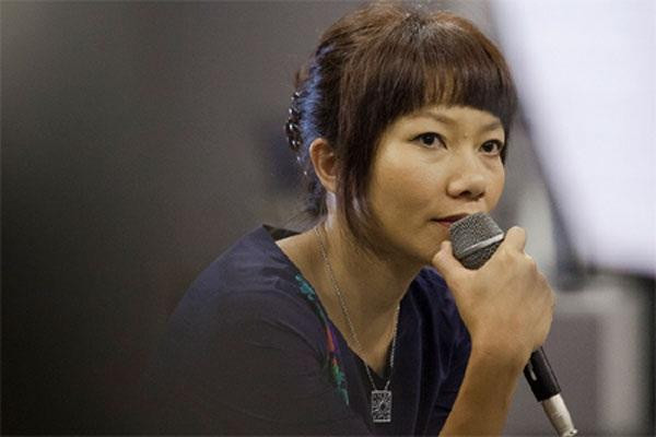 Ca sĩ Trần Thu Hà là cháu ruột của nhạc sĩ Trần Tiến. Cô vẫn gọi ông là "bố". Ca sĩ Trần Thu Hà là cháu ruột của nhạc sĩ Trần Tiến. Cô vẫn gọi ông là "bố".