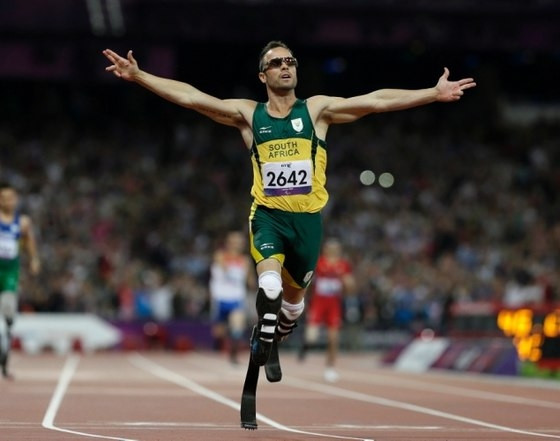“Người không chân” Oscar Pistorius từ người hùng thành kẻ sát nhân ảnh 1