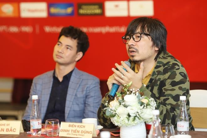 GS. Cù Trọng Xoay trong vai trò biên kịch của chương trình