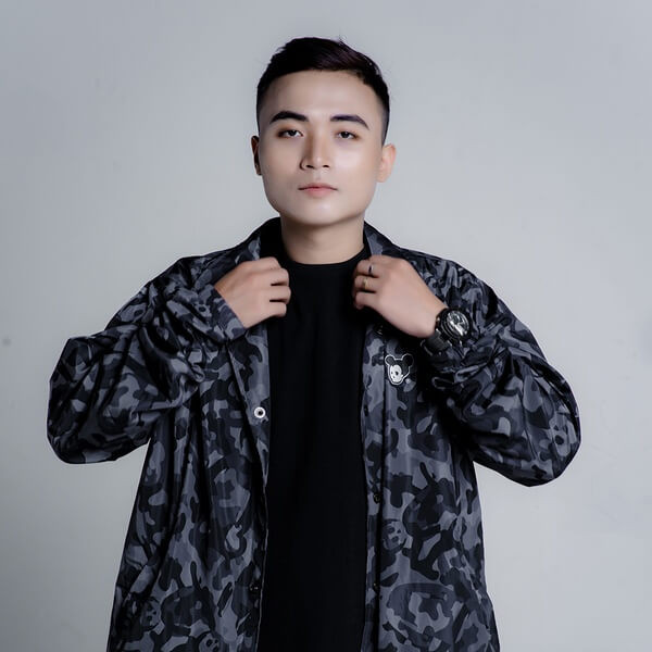 HuyR xuất phát điểm là một người viết nhạc không chuyên