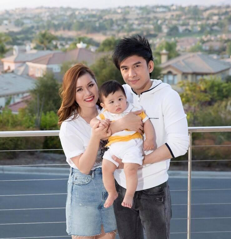 Vợ chồng Đan Trường có với nhau một cậu con trai kháu khỉnh Vợ chồng Đan Trường có với nhau một cậu con trai kháu khỉnh