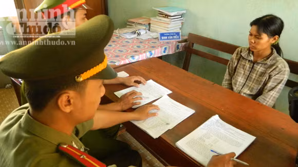 Thầy bói trừ tà xong, con bệnh lăn ra chết ảnh 1