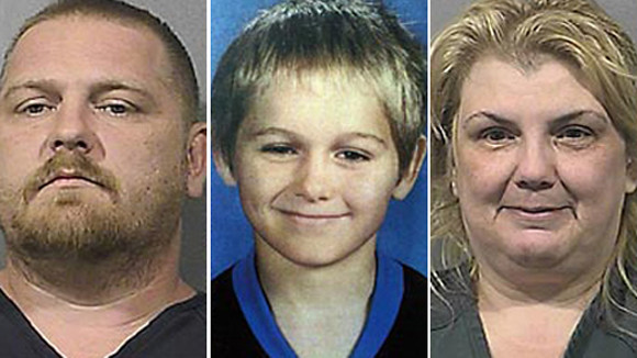 Người cha ác thú nhốt con trong cũi chó, bỏ đói cho đến chết ảnh 1