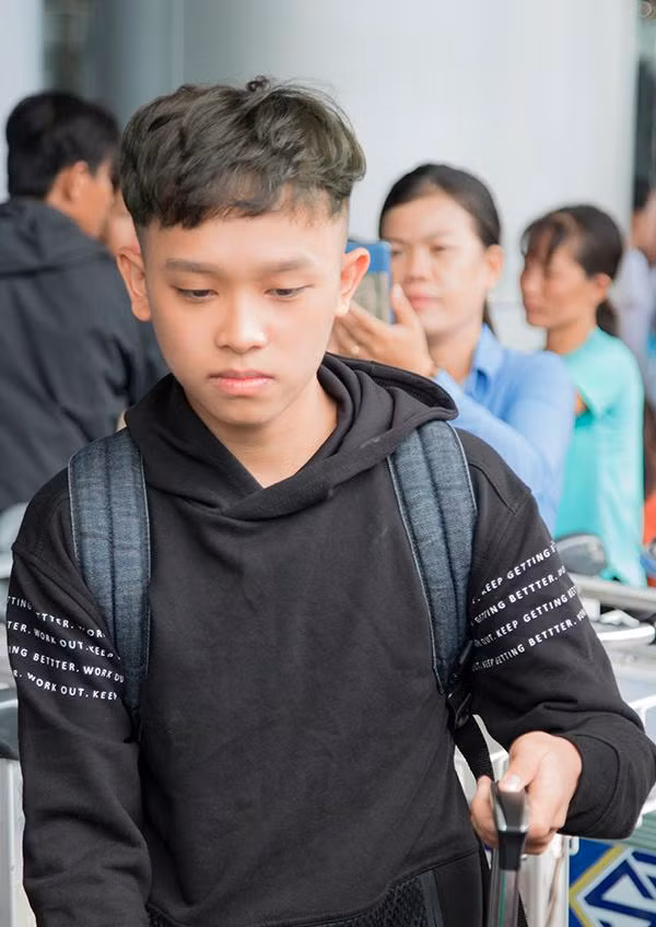 Hồ Văn Cường cùng bố mẹ sẽ rời khỏi ngôi nhà của Phi Nhung và công ty của cô
