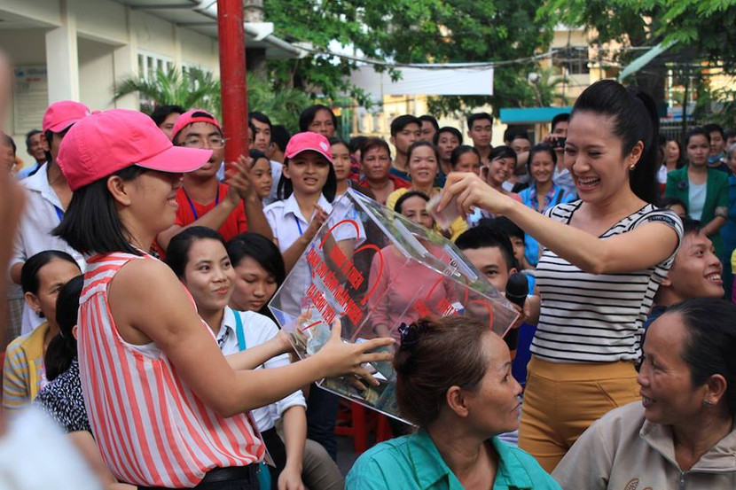 Dương Triệu Vũ - Thanh Thúy mang tiếng hát gửi tặng bệnh nhân nghèo ảnh 5