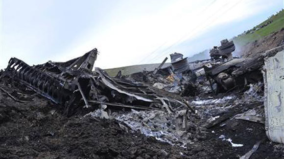 Tìm thấy 2 thi thể trong vụ nổ máy bay Mỹ ở Kyrgyzstan ảnh 1