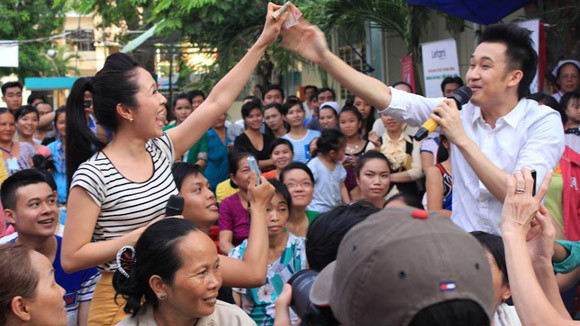 Dương Triệu Vũ - Thanh Thúy mang tiếng hát gửi tặng bệnh nhân nghèo ảnh 7