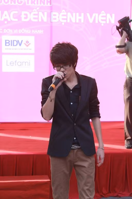 Dương Triệu Vũ - Thanh Thúy mang tiếng hát gửi tặng bệnh nhân nghèo ảnh 9