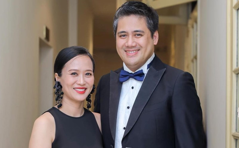 Nghệ sĩ Trinh Hương và ông xã - NSƯT Bùi Công Duy Nghệ sĩ Trinh Hương và ông xã - NSƯT Bùi Công Duy