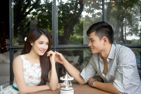 Giải bạc siêu mẫu Đinh Minh Quân tình tứ cùng mỹ nhân “Quả tim máu” ảnh 8 Giải bạc siêu mẫu Đinh Minh Quân tình tứ cùng mỹ nhân “Quả tim máu” ảnh 8