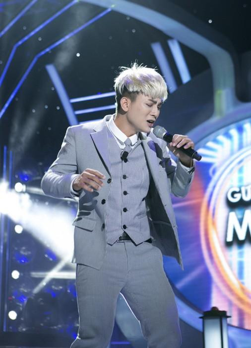 Khoảnh khắc Hoài Lâm hóa thân thành Sơn Tùng M-TP cũng được nhắc lại trong MV "I'm coming back"