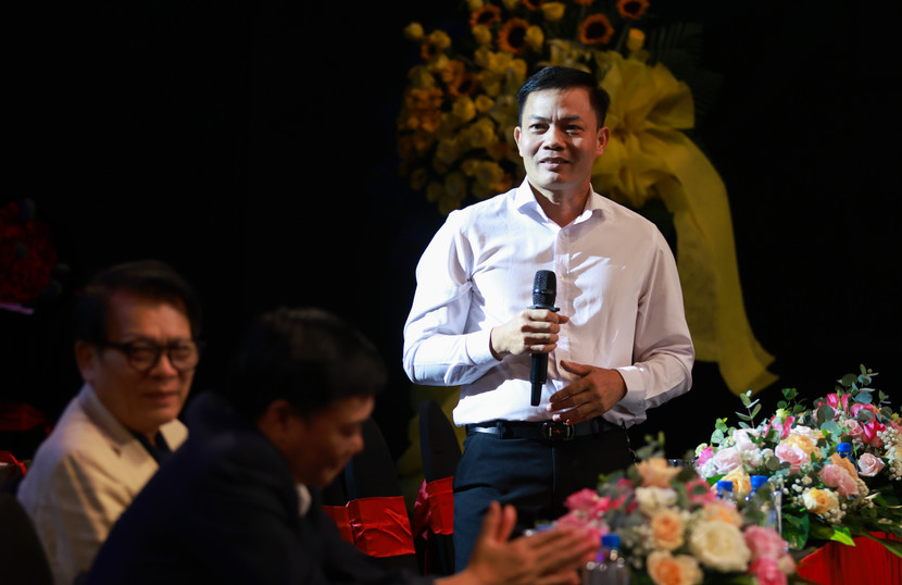 Bố của Khánh Thy xúc động và tự hào khi trải lòng về cô con gái