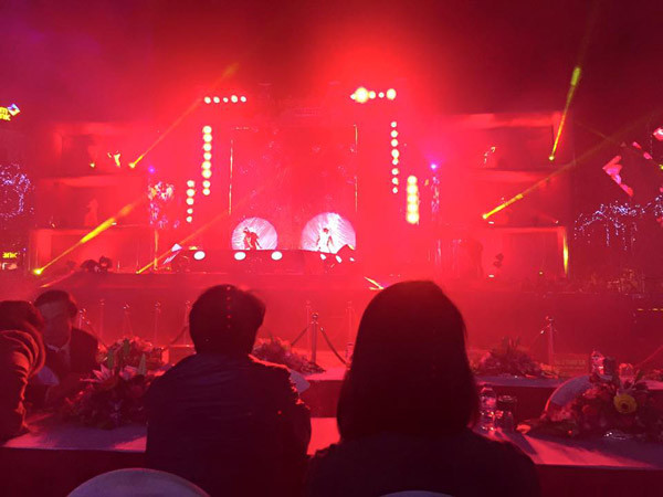 Không khí hân hoan chào đón năm mới 2016 trên khắp mọi miền Tổ quốc ảnh 55