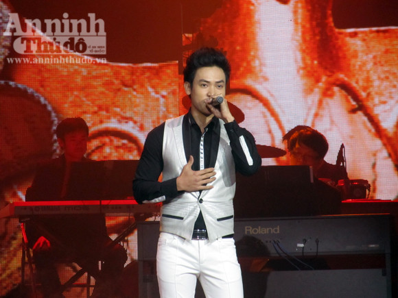 MC Bài hát yêu thích mắc lỗi quên tên ca sĩ ảnh 1