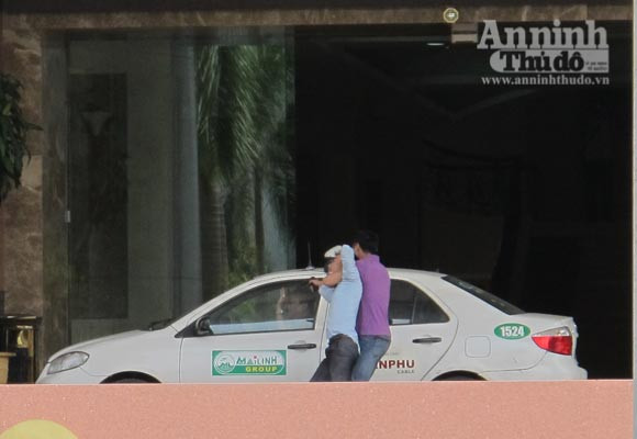 Xem cảnh công an diễn tập bắt gọn nhóm cướp ngân hàng ảnh 14