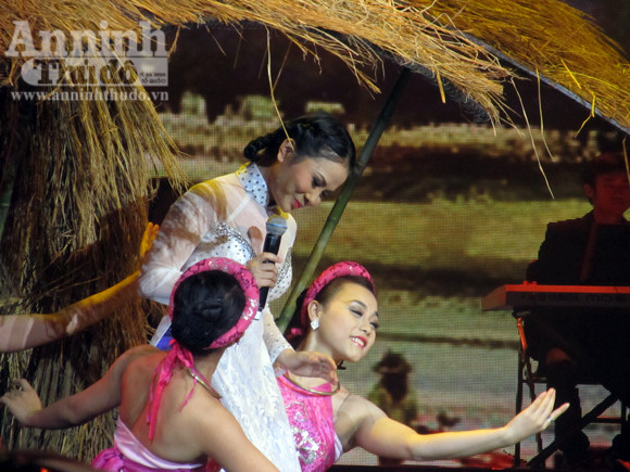 MC Bài hát yêu thích mắc lỗi quên tên ca sĩ ảnh 8