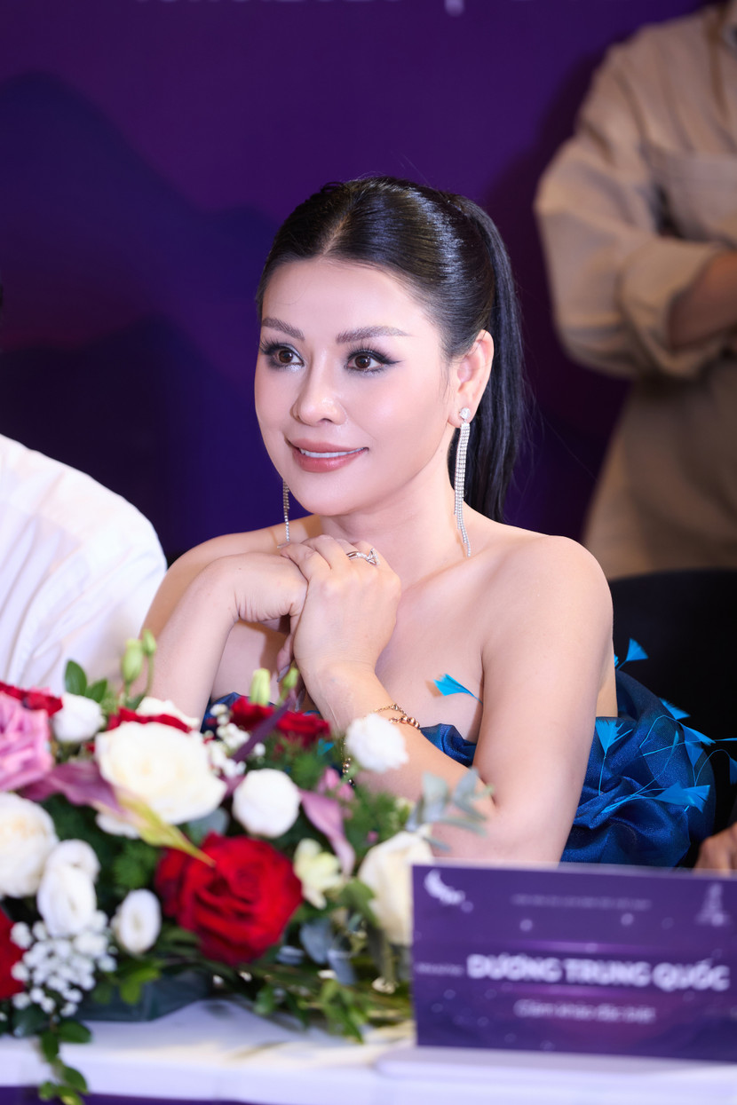 Bà Đàm Hương Thủy - Trưởng BTC cuộc thi Bà Đàm Hương Thủy - Trưởng BTC cuộc thi