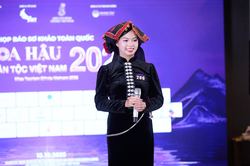 Thí sinh tham dự vòng sơ khảo cuộc thi Thí sinh tham dự vòng sơ khảo cuộc thi