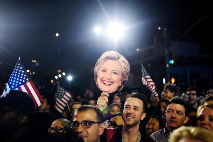 Ông Donald Trump chiến thắng, trở thành Tổng thống thứ 45 của nước Mỹ ảnh 36