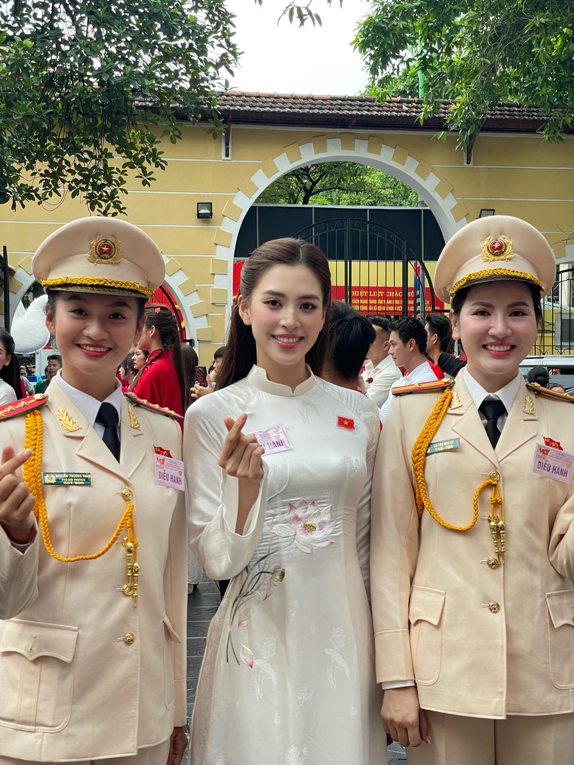 Chia sẻ của 3 Hoa hậu tham gia diễu hành tại sự kiện A80 ảnh 2