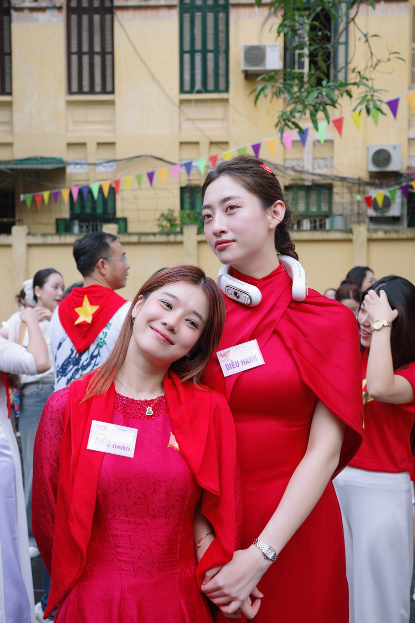 Chia sẻ của 3 Hoa hậu tham gia diễu hành tại sự kiện A80 ảnh 5