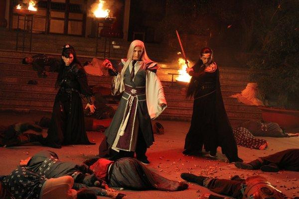 MV "Nước chảy hoa trôi" khai thác chi tiết biến người sống thành "xác sống" gây rợn người MV "Nước chảy hoa trôi" khai thác chi tiết biến người sống thành "xác sống" gây rợn người