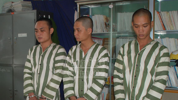 Rủ nhau đi trộm cắp, bán lấy tiền mua ma túy ảnh 1