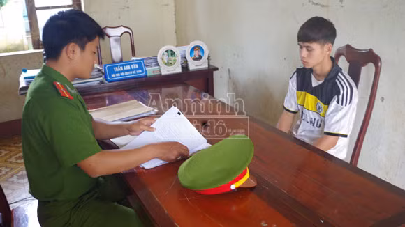 Rủ nhau đi trộm cắp để lấy tiền tiêu xài ảnh 1