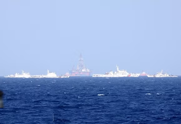 Kiên quyết đấu tranh, yêu cầu Trung Quốc ngừng mọi hoạt động xâm phạm vùng biển Việt Nam ảnh 2