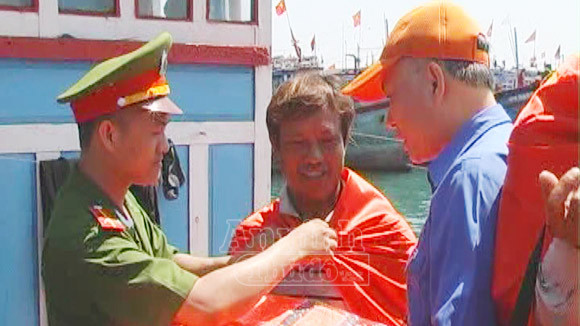 Tuổi trẻ Công an chung sức bảo vệ chủ quyền biển đảo ảnh 1