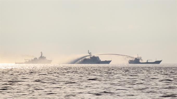 Trung Quốc mưu đồ cô lập tàu cá Việt Nam, công kích Nhật ảnh 1