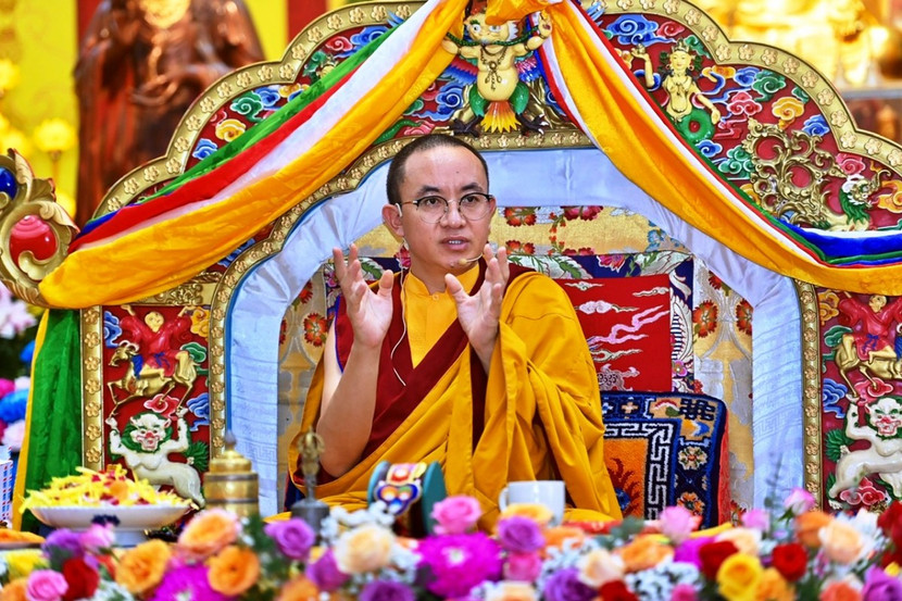 Ngài Khentrul Kunchok Tenzin Rinpoche chủ trì các buổi lễ tại chùa Sủi, Hà Nội