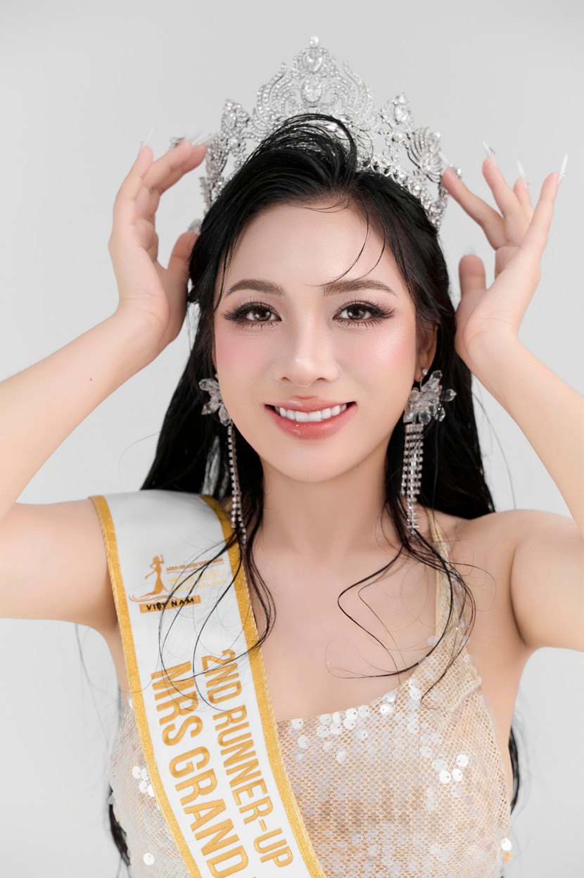 Á hậu Tô Lý tên thật là Tô Thị Lý, sinh năm 1987 tại Thái Bình (Hưng Yên hiện nay)