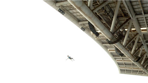 Gai người xem cảnh tuột dây từ nóc sân Mỹ Đình ảnh 5