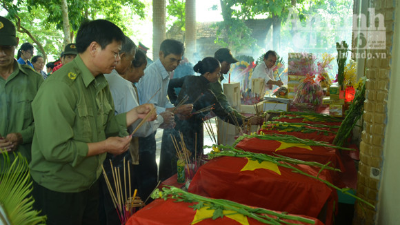 Truy điệu và an táng 9 hài cốt liệt sĩ ảnh 1