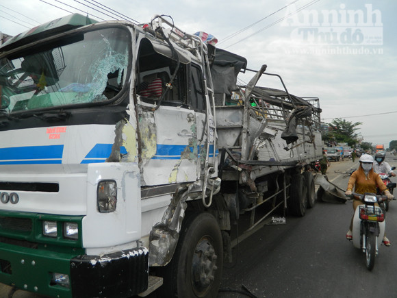 Tai nạn xe khách kinh hoàng, nhiều người bị thương ảnh 3