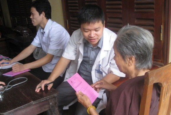 Món quà đầy ý nghĩa với những đứa trẻ mồ côi ảnh 2