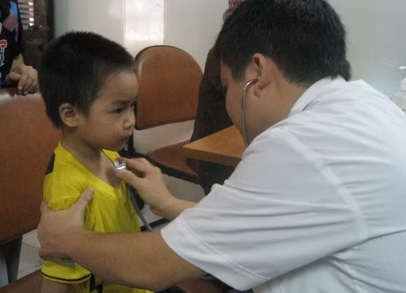 Món quà đầy ý nghĩa với những đứa trẻ mồ côi ảnh 4